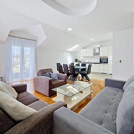 Apartman Mary & Klara-1 By Interhome