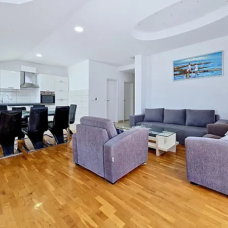 Apartman Mary & Klara-1 By Interhome Trogir