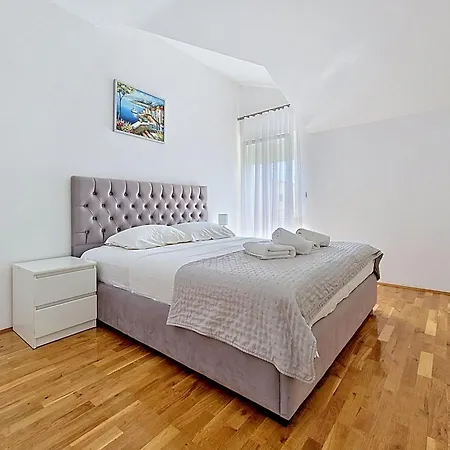 Apartman Mary & Klara-1 By Interhome *